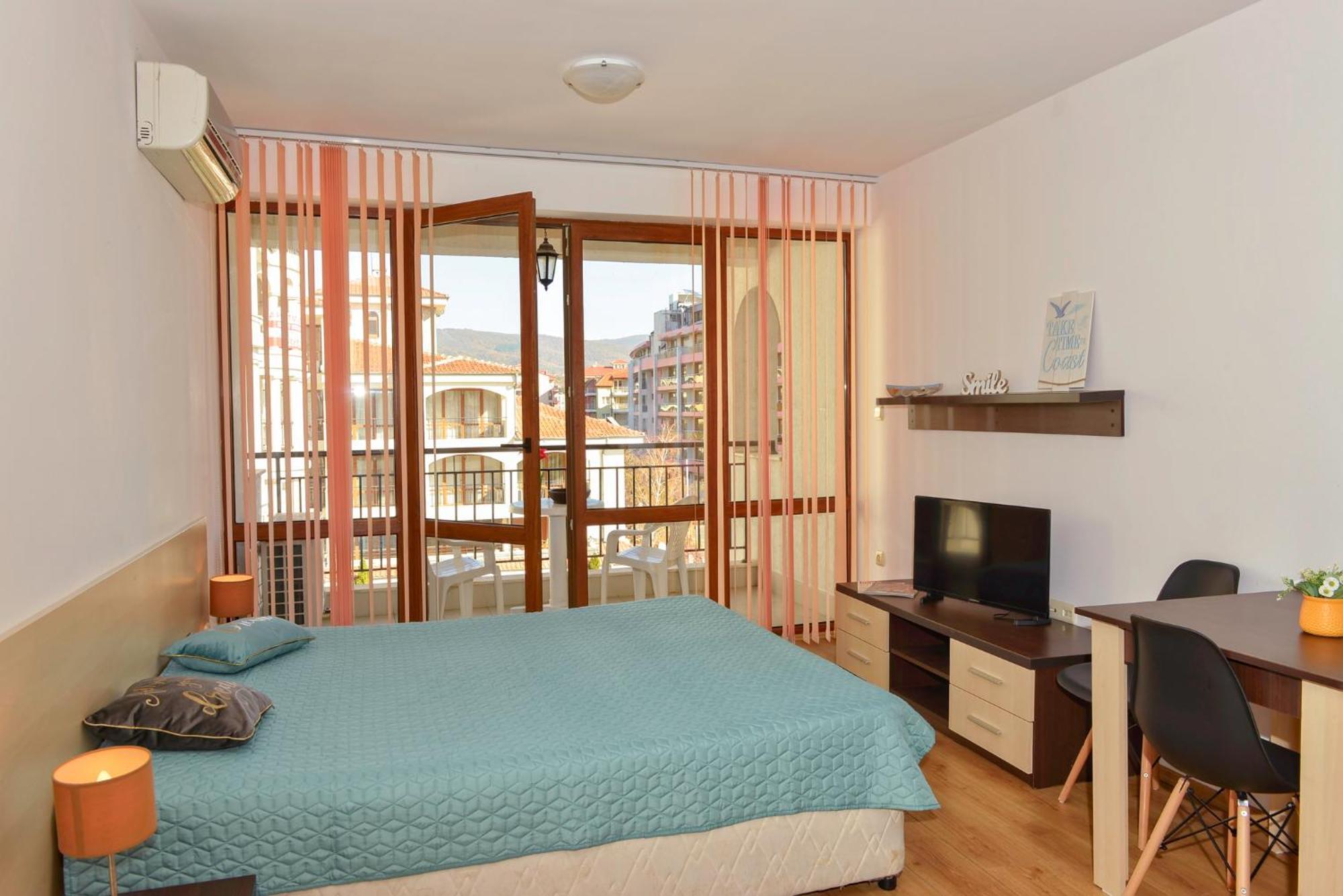 Chateau Del Mar Holiday Apartments Sunny Beach Exterior photo
