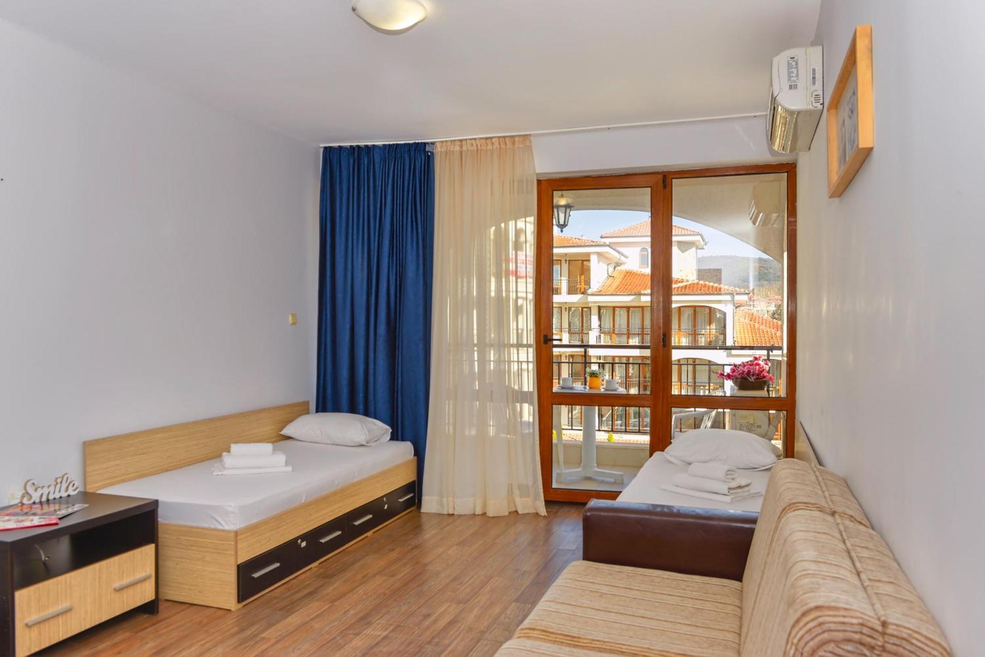 Chateau Del Mar Holiday Apartments Sunny Beach Exterior photo